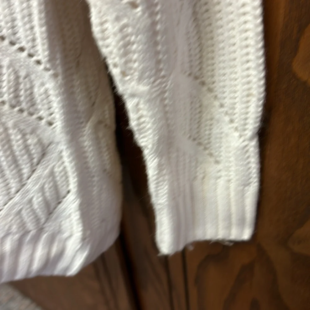 Liz Claiborne size Med winter white - Picture 4 of 7